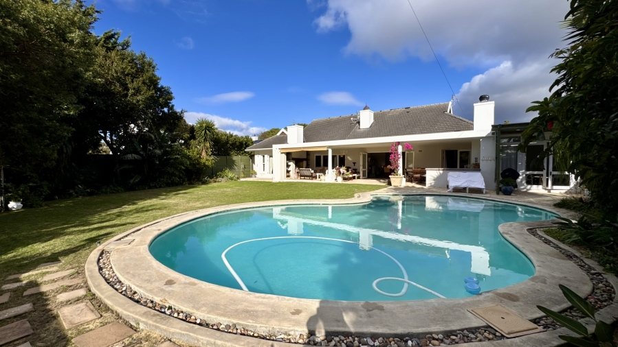 To Let 3 Bedroom Property for Rent in Tokai Western Cape
